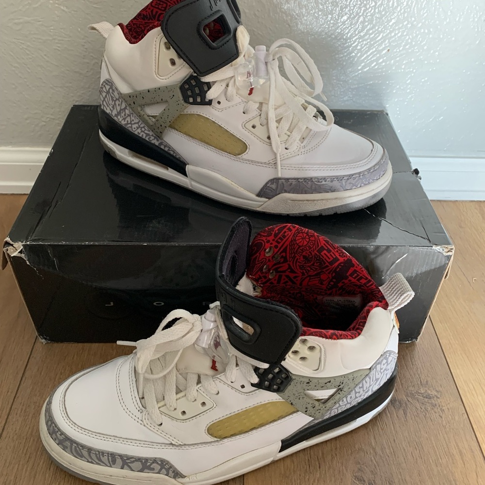 White Cement Spizike (2007)